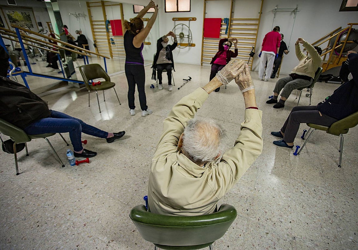 Actividad en una residencia de mayores de Extremadura.