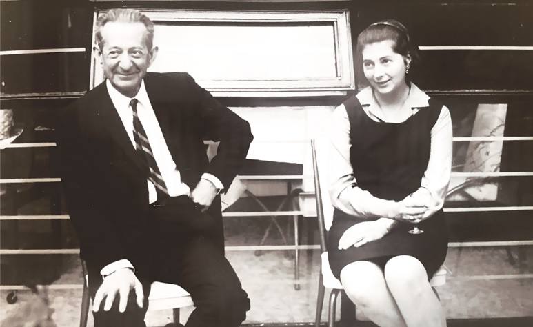 Eliseo con su hija Nuri en México, a donde llegó la familia en 1951.