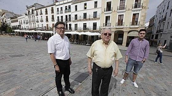 Muere Emilio Rey, fundador de El Pato en Cáceres