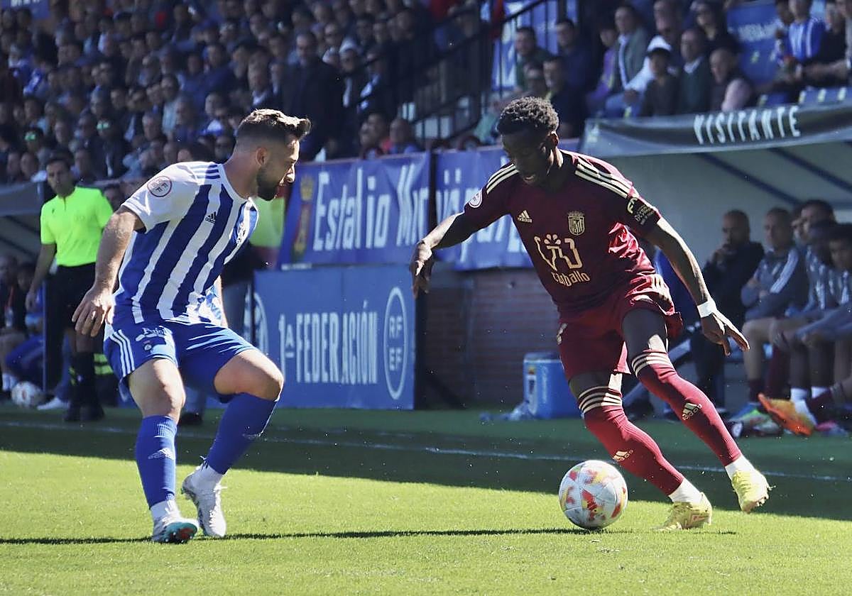 Adilson fue el autor del tanto del Badajoz y el más incisivo de su equipo.