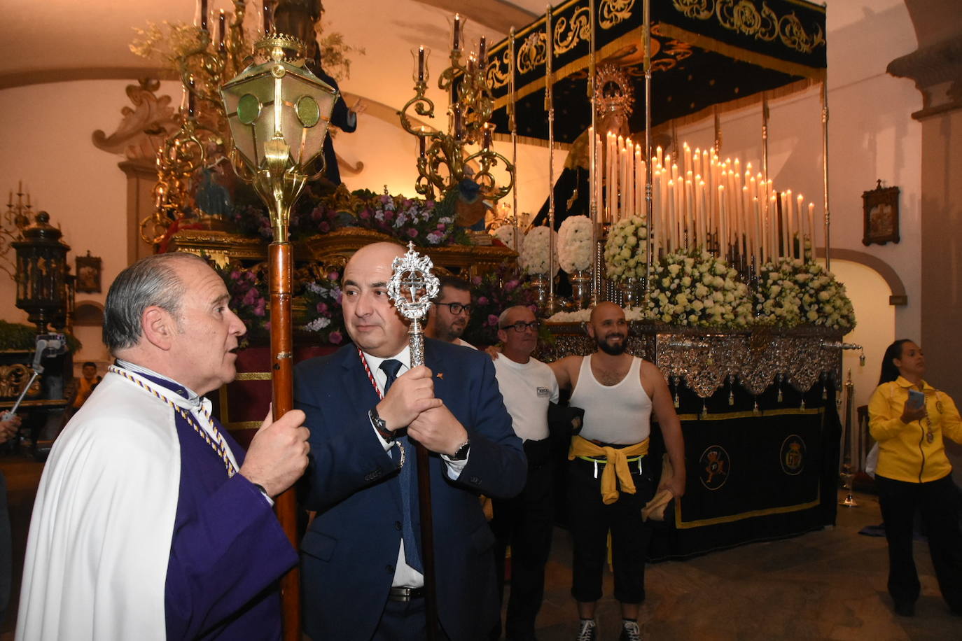 La hermandad de los comerciantes vive con intensidad el Lunes Santos