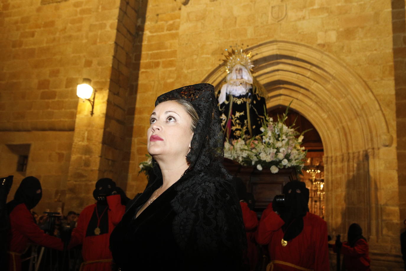 Lunes Santo en Cáceres, en imágenes