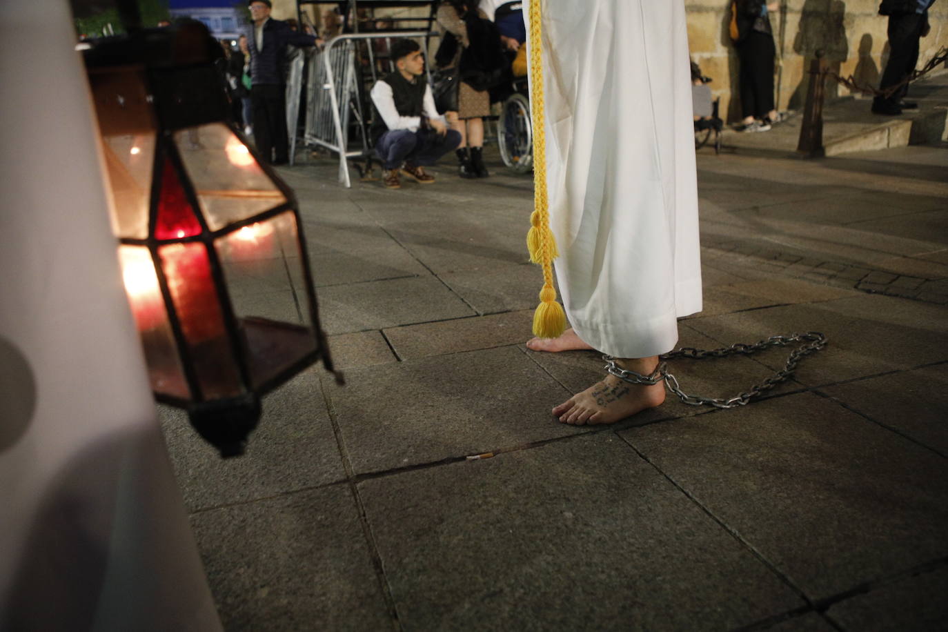 Cofradía de los Ramos con la imagen del Cristo de la Buena Muerte (siglo XVII) y de la Virgen de la Esperanza (1949). La procesión ha partido desde la parroquia de San Juan.
