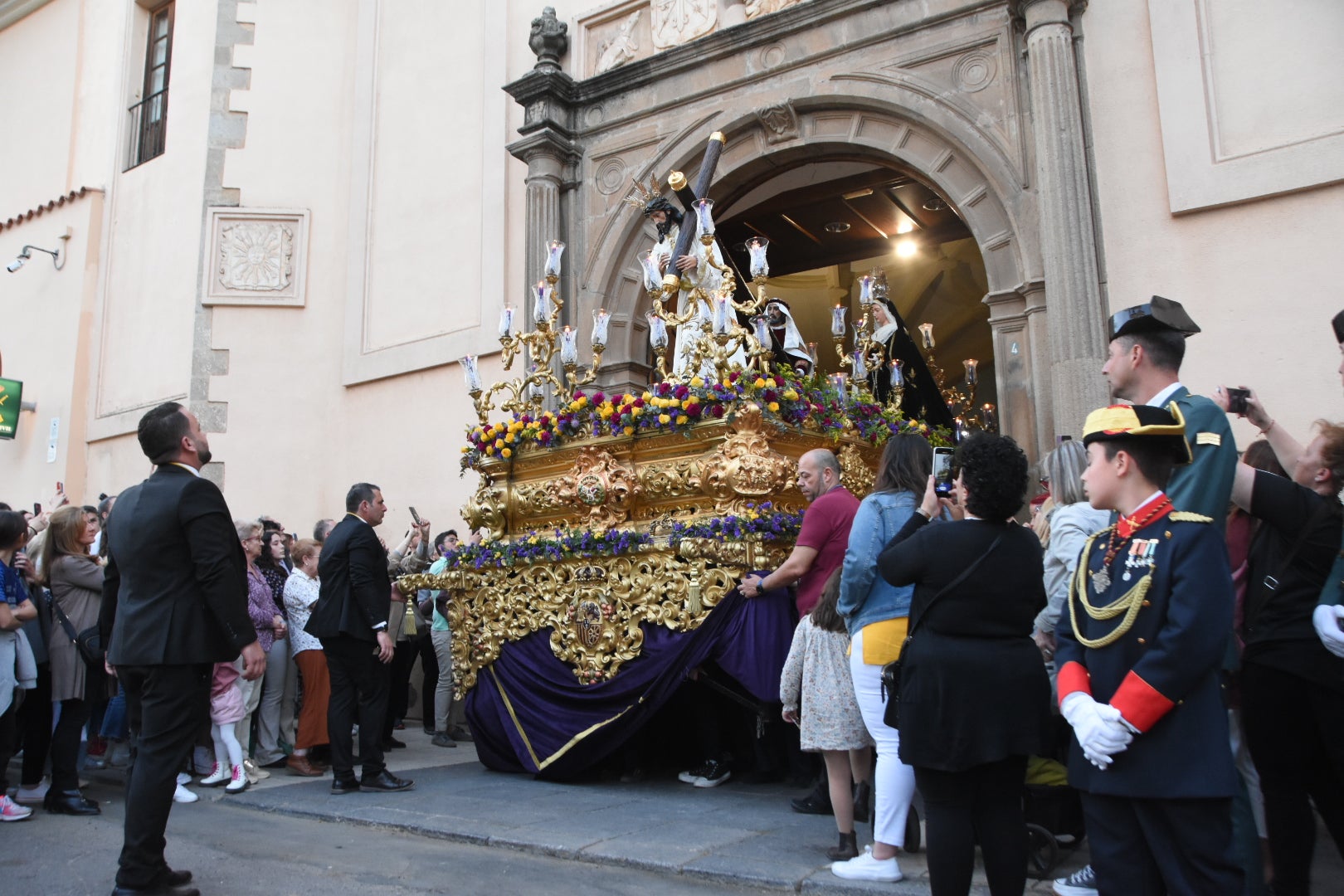 Salida de la cofradía de Santo Domingo