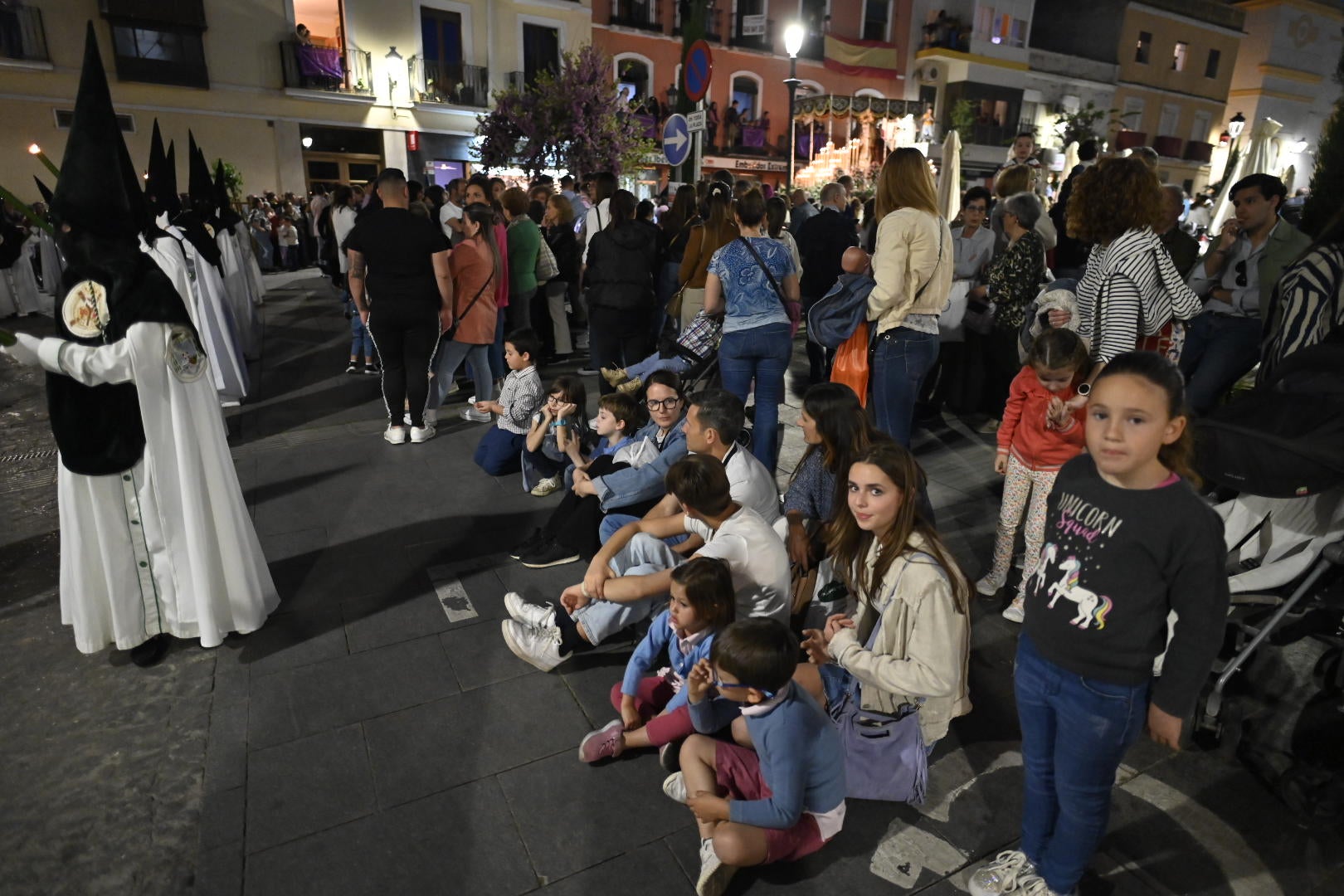 El conjunto escultórico de Castillo Lastrucci volvió a desfilar espectacular en una noche que reunió en la calle a la hermandad de San Andrés y a la de Santo Domingo