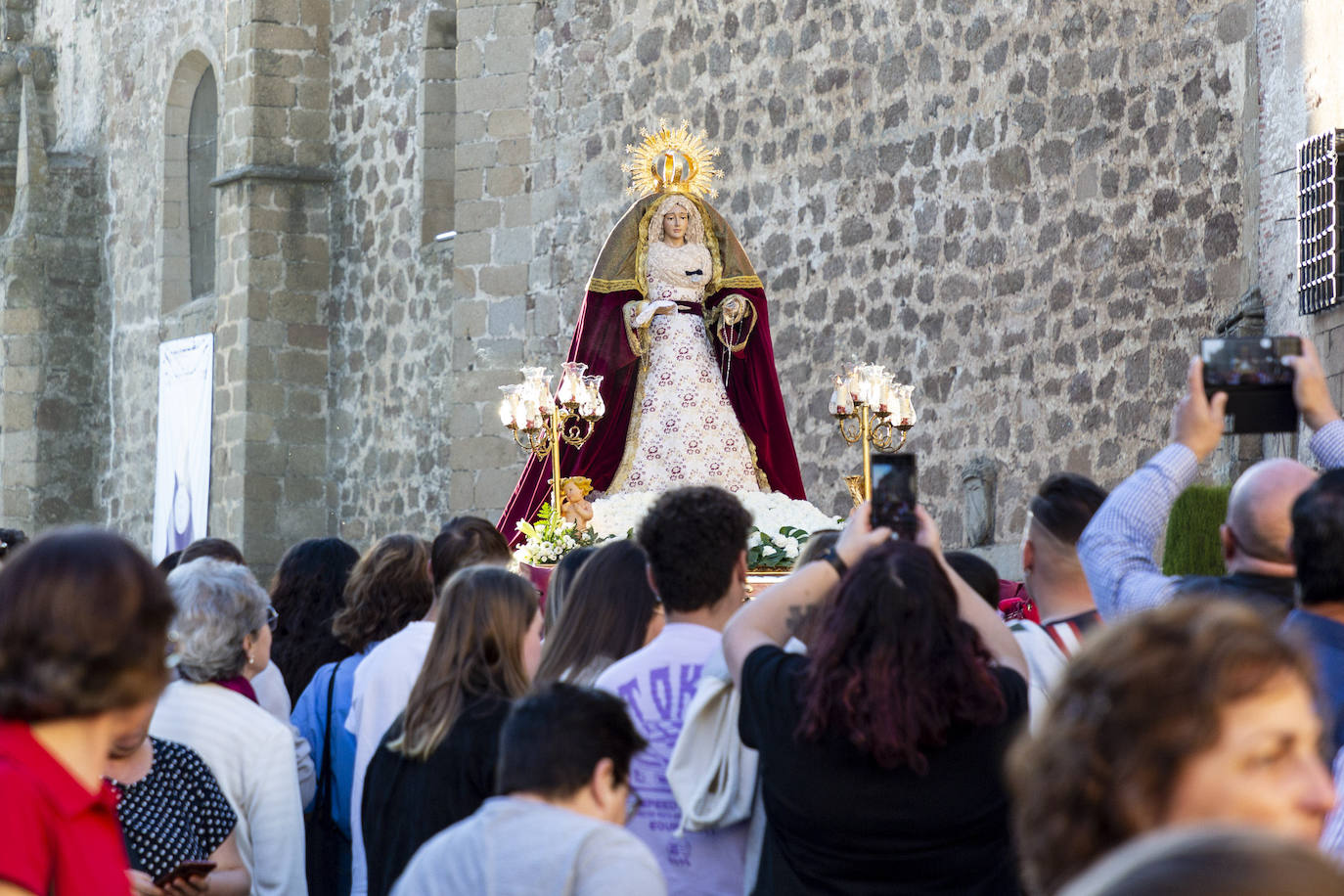 Procesiónj de la Hermandad de la Sagrada Cena en Plasencia este Jueves Santo. 