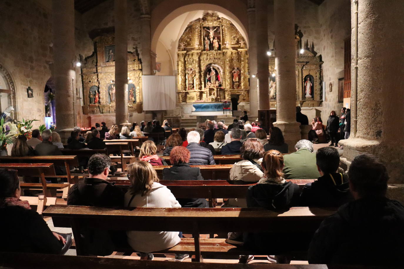 Valverde de la Vera vive su día más importante del año con los &#039;empalaos&#039;