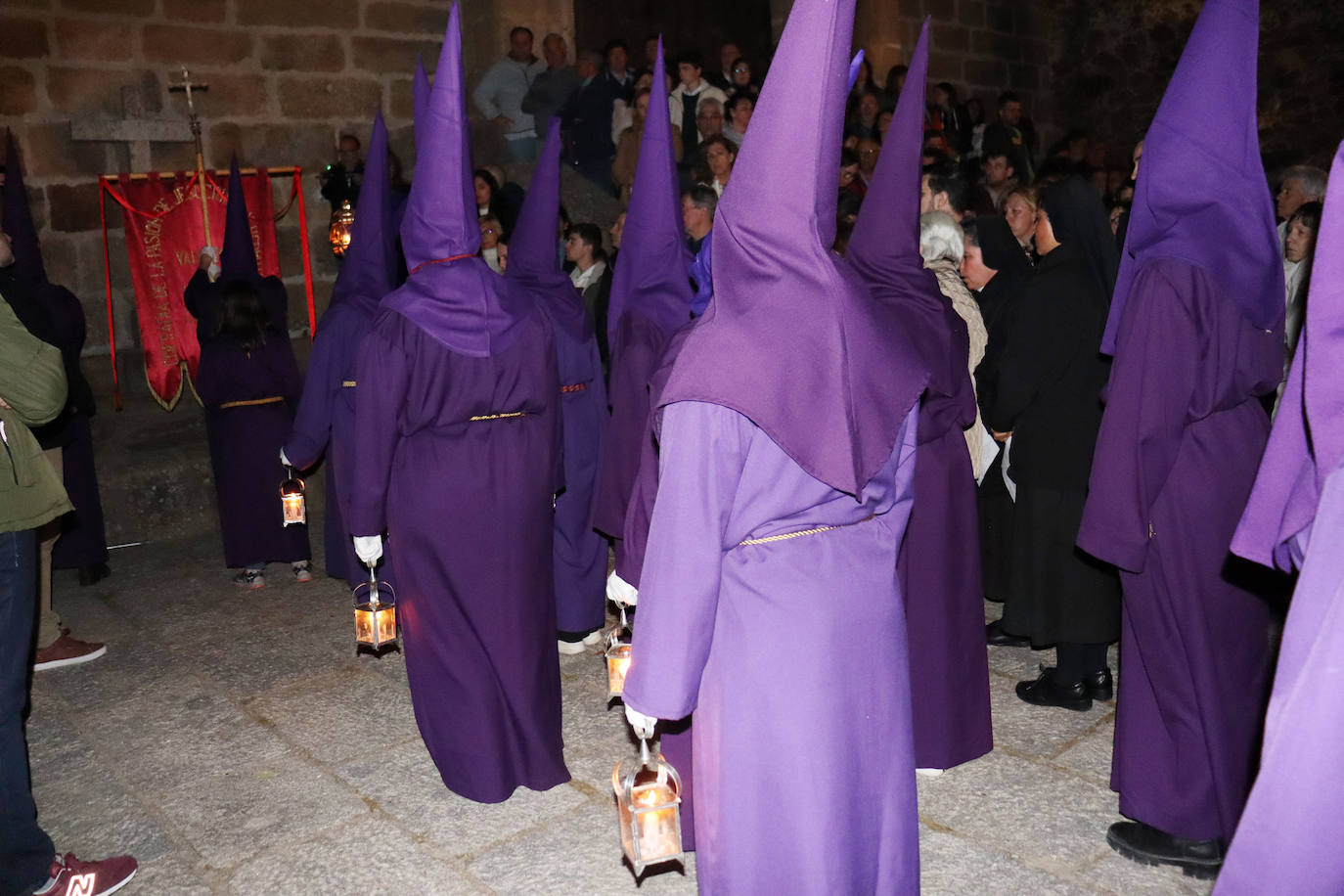 Valverde de la Vera vive su día más importante del año con los &#039;empalaos&#039;