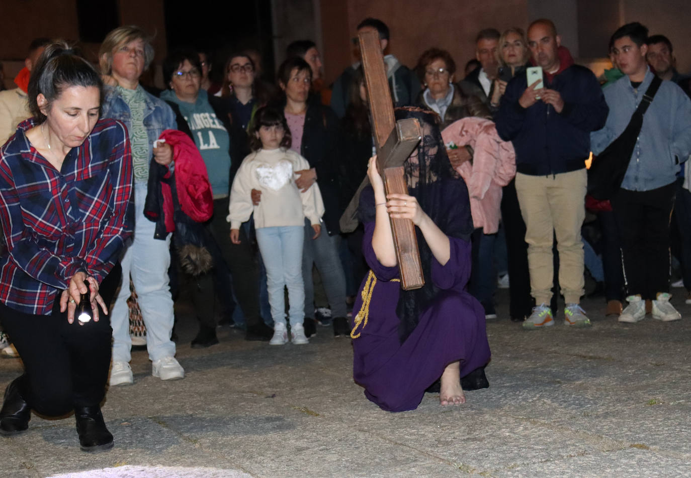 Valverde de la Vera vive su día más importante del año con los &#039;empalaos&#039;