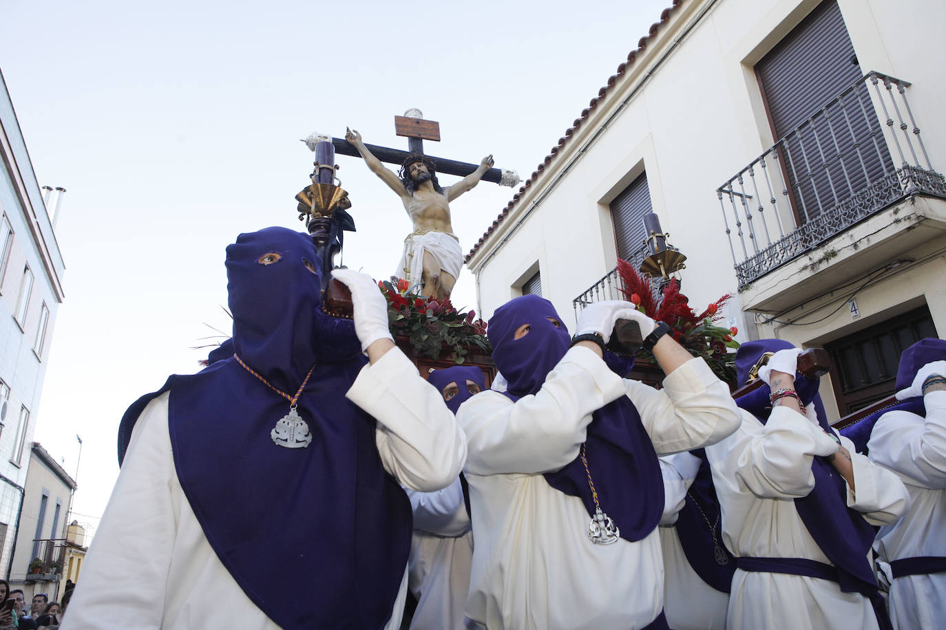 Cristo del Amor y Señora de la Caridad Cofradía: Hermandad Penitencial del Santísimo Cristo del Amor, Señor de las Penas y Nuestra Señora de la Caridad.