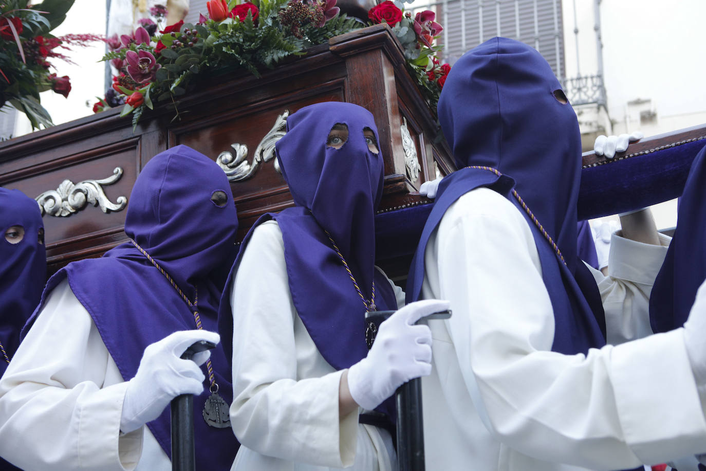 Cristo del Amor y Señora de la Caridad Cofradía: Hermandad Penitencial del Santísimo Cristo del Amor, Señor de las Penas y Nuestra Señora de la Caridad.