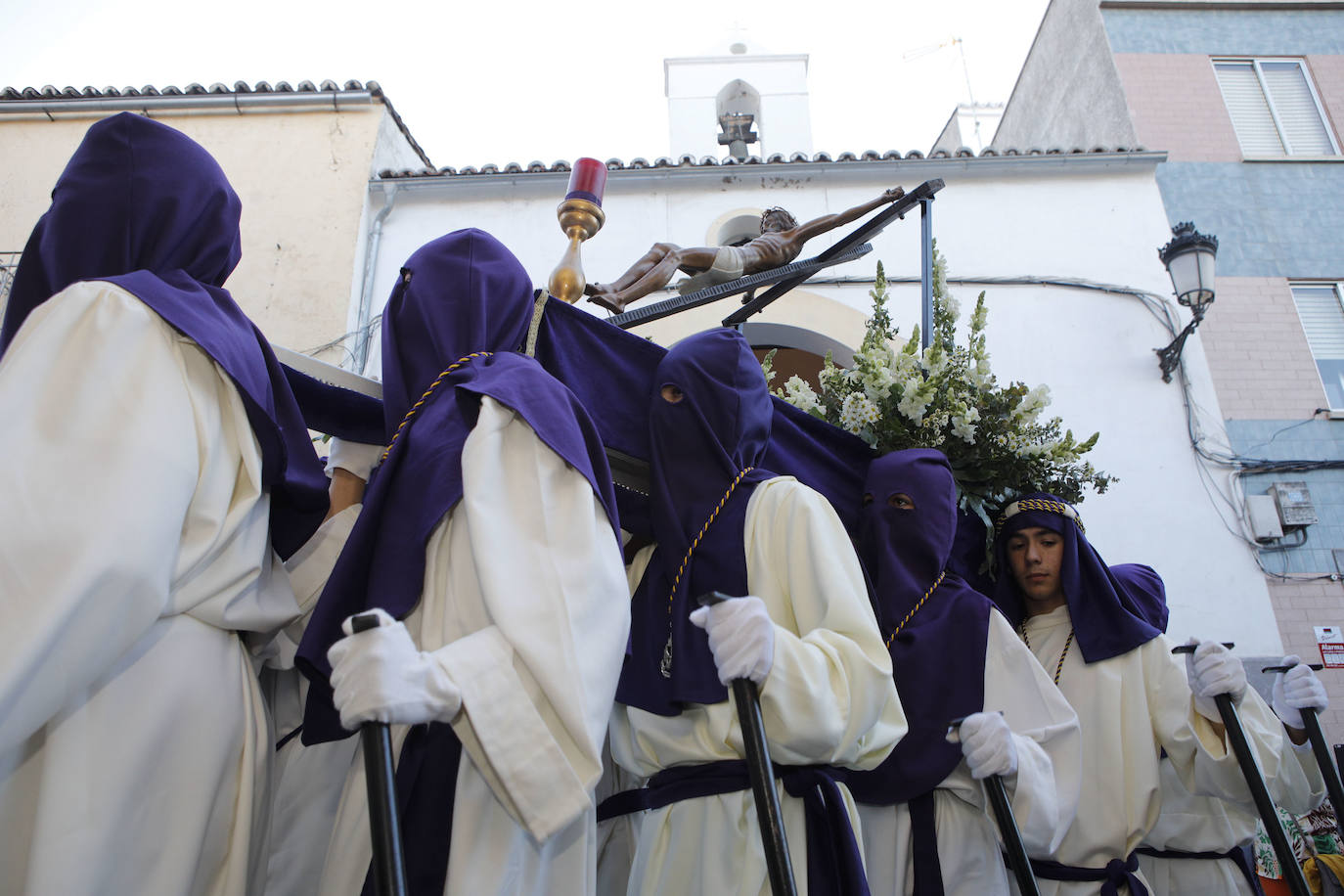 Cristo del Amor y Señora de la Caridad Cofradía: Hermandad Penitencial del Santísimo Cristo del Amor, Señor de las Penas y Nuestra Señora de la Caridad.