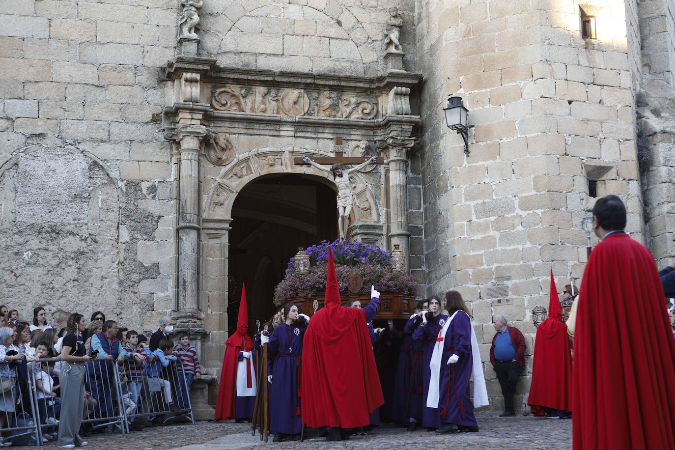 Pasos: Oración en el Huerto, Beso de Judas, La Flagelación, Cristo de la Salud y de la Expiración y Dolorosa de la Cruz Cofradía: Ilustre y Real Cofradía de la Santa y Vera Cruz