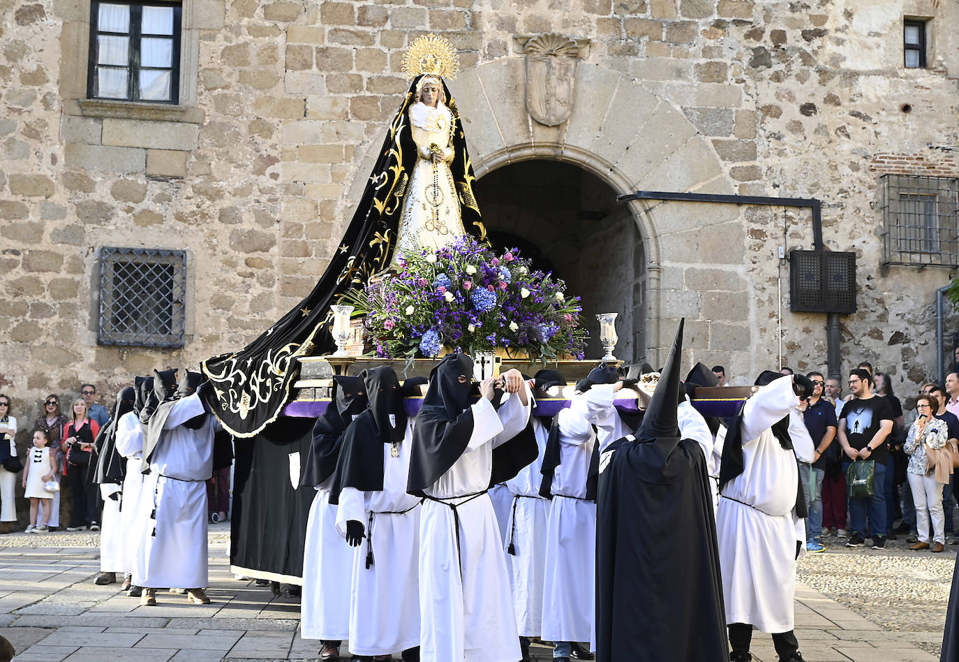 Fotos | Procesión del sábado en Plasencia