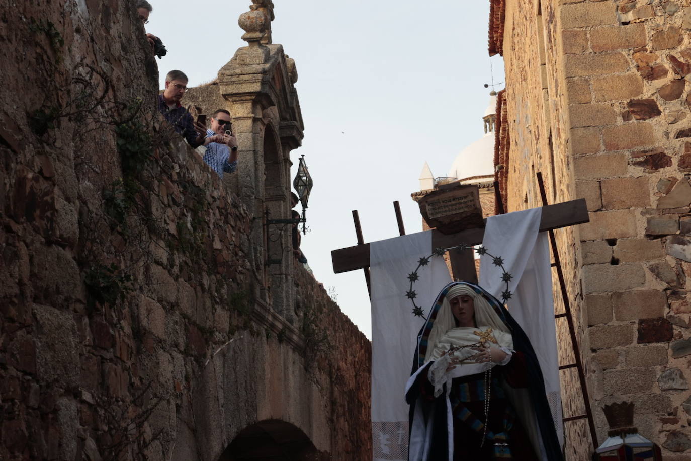 Procesión del Cristo de las Batallas con el paso de Nuestra Señora del Buen Fin.