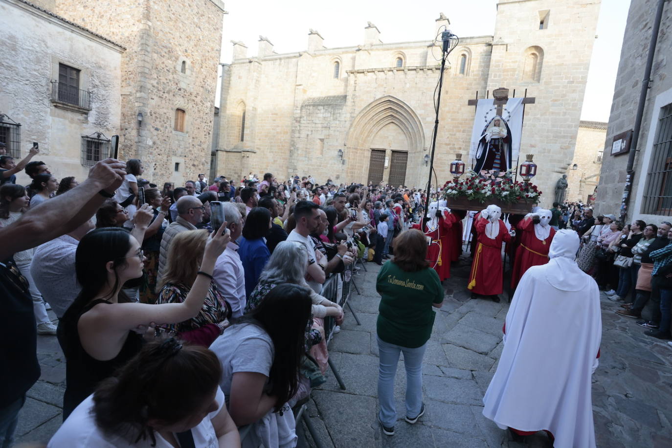 Procesión del Cristo de las Batallas con el paso de Nuestra Señora del Buen Fin.