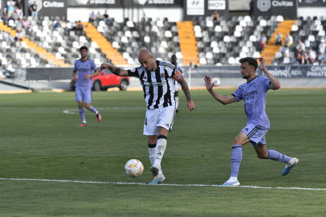 Imágenes del partido entre el CD Badajoz y el R. Madrid Castilla