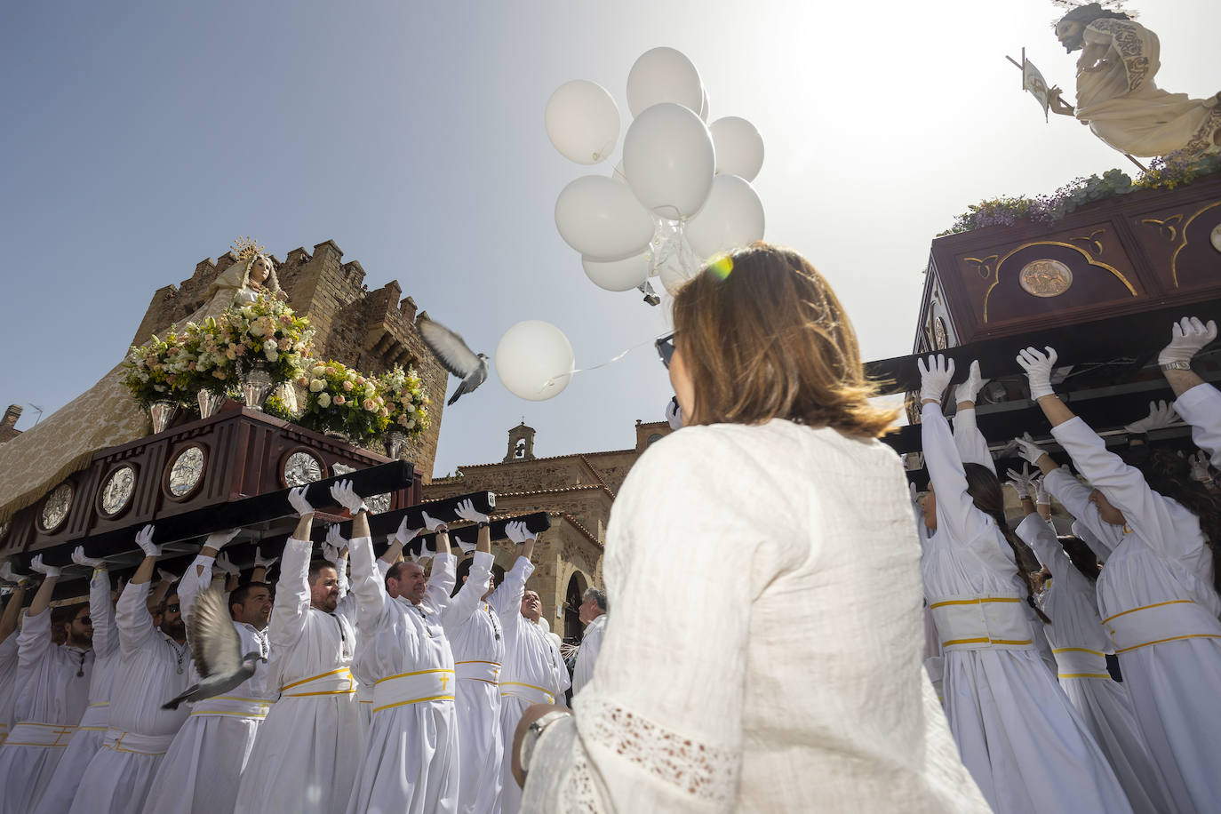 Domingo de Resurrección apoteósico en Cáceres