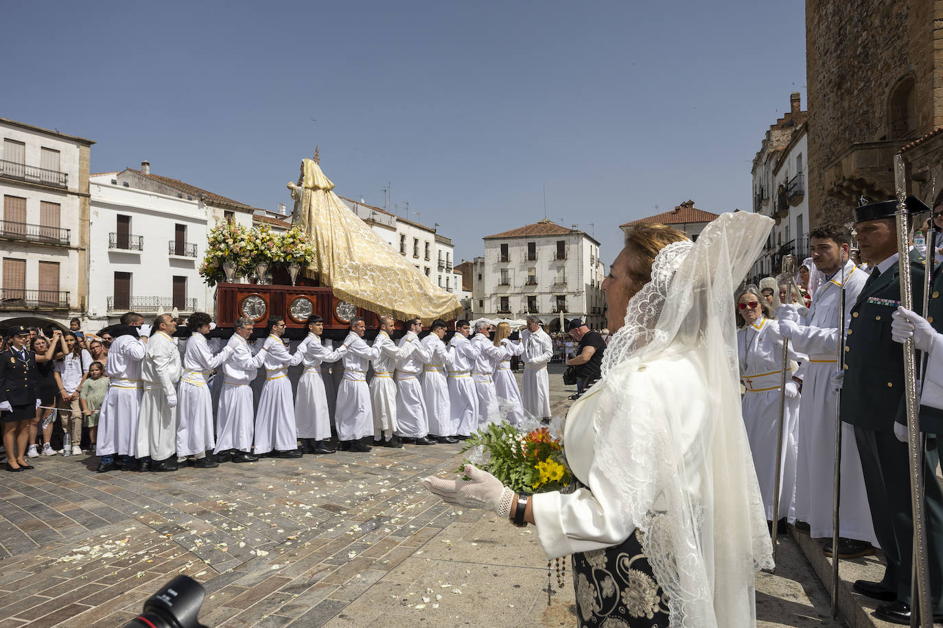 Domingo de Resurrección apoteósico en Cáceres