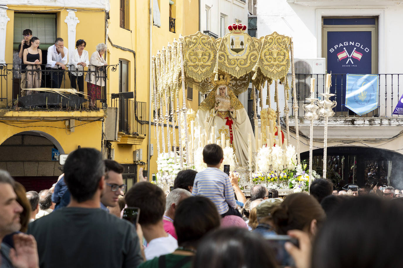 El Domingo de Resurrección placentino, en imágenes