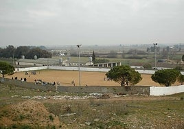 Campo de fútbol del Gurugú en el año 2002.