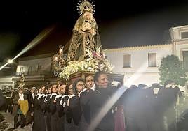 La Virgen de la Soledad procesionó la noche del Viernes Santo