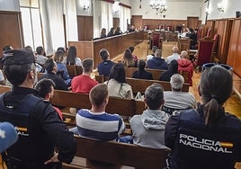 Los procesados durante una de las sesiones del juicio.