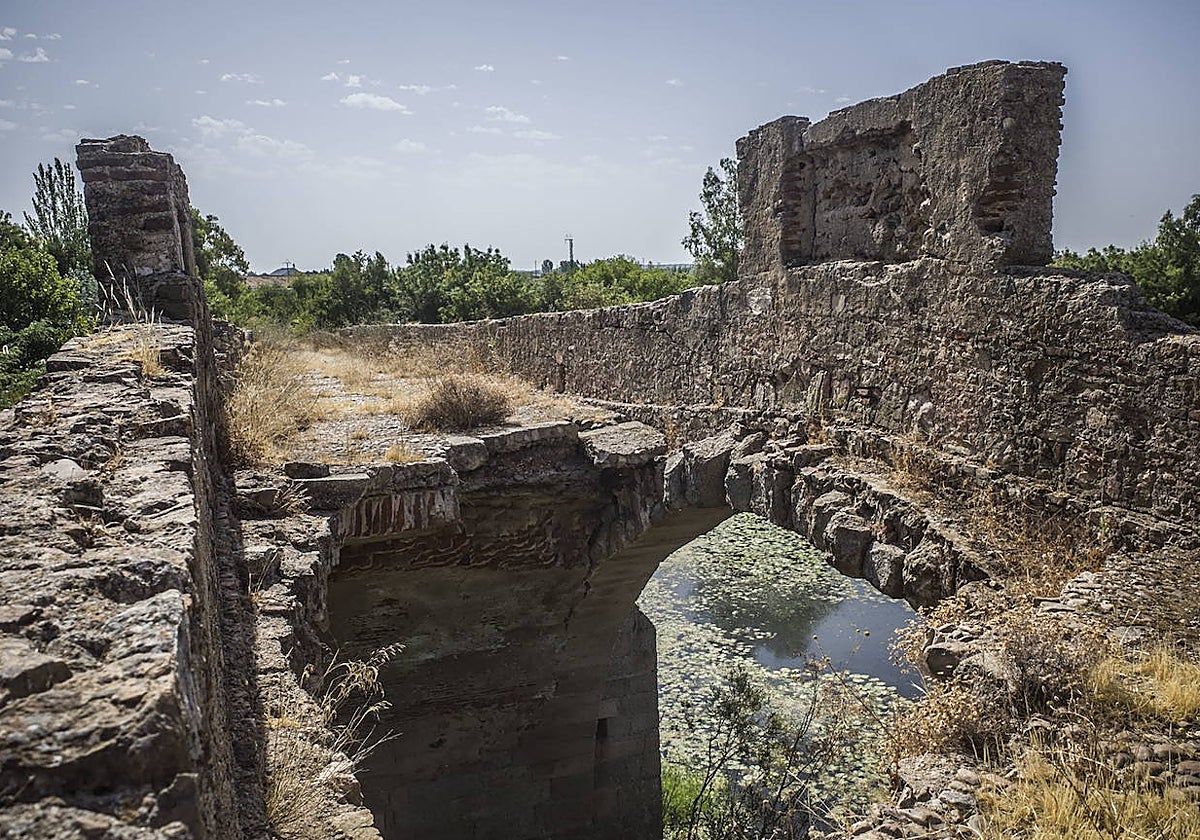 La zona del tablero del puente de Cantillana que ha desaparecido.