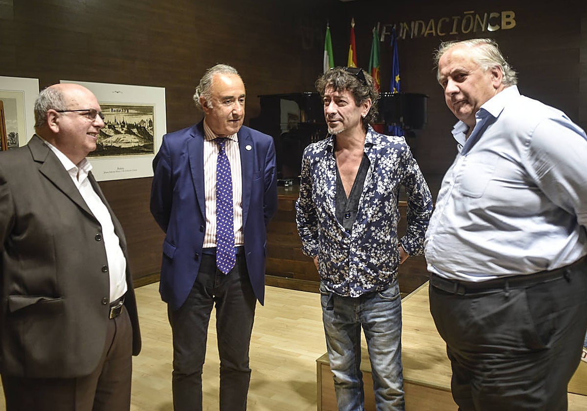 Vahí, Doncel, Fuentes y García Salas ayer presentando la comisión.