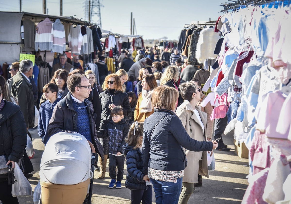 Mercadillo de los martes en Badajoz.