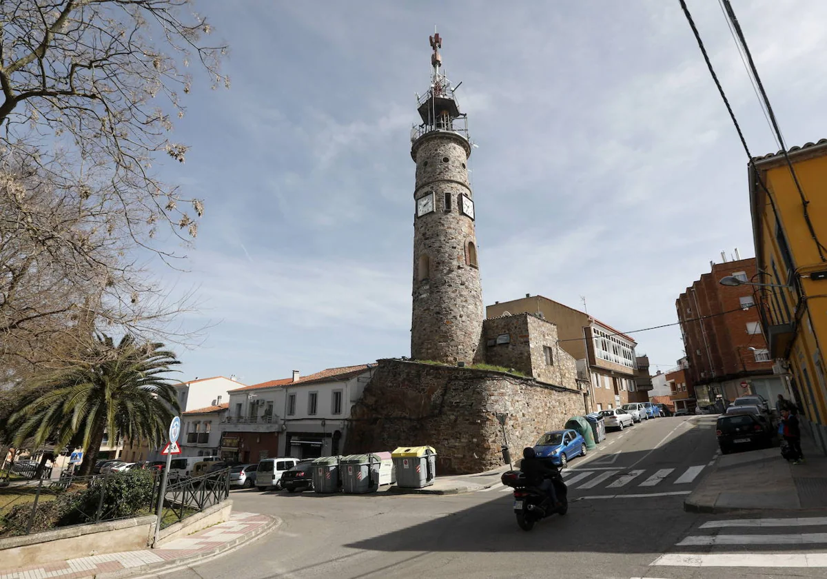 Il giudice ha confermato la decisione della città di rimuovere l’antenna da Plaza de Italia a Cáceres