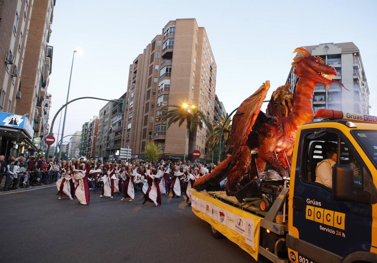 Las mejores imágenes del desfile de San Jorge en Cáceres (I)