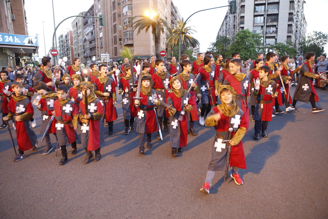 Las mejores imágenes del desfile de San Jorge en Cáceres (II)