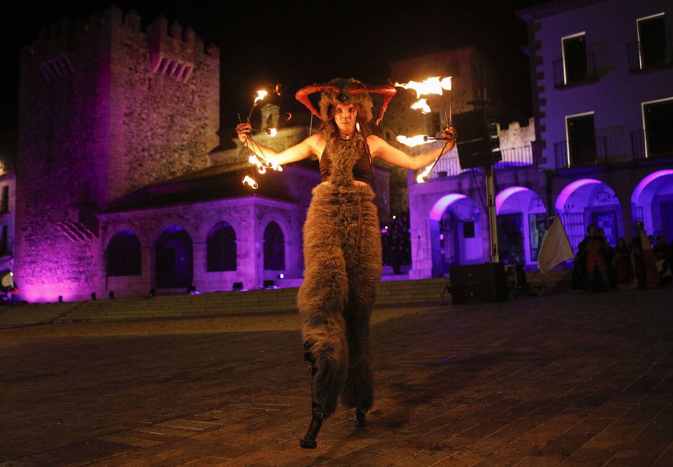 Las mejores imágenes del desfile de San Jorge en Cáceres (II)