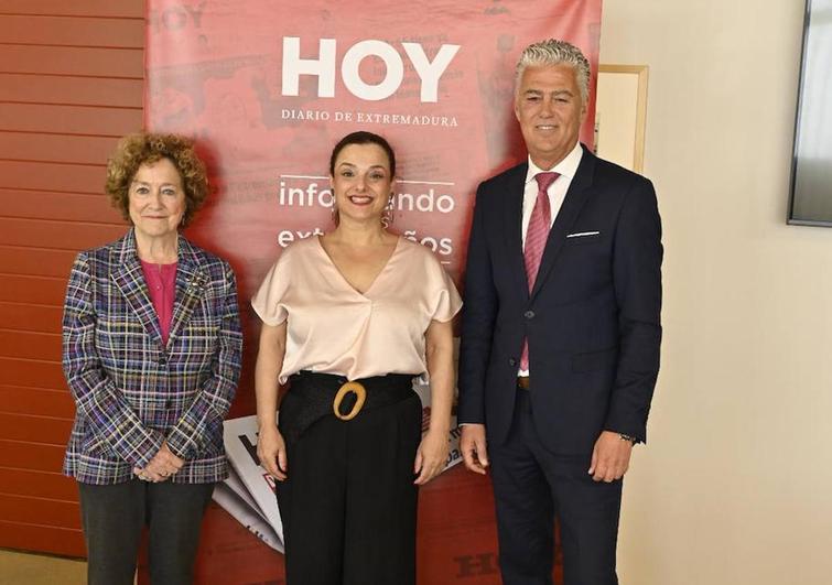 Los miembros del jurado (de izqda a dcha): María del Mar Lozano, Celia Herrera y Manuel Parra.