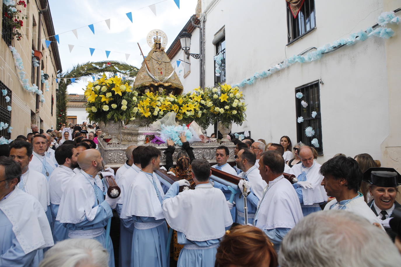 Las mejores imágenes de la bajada de la patrona de Cáceres