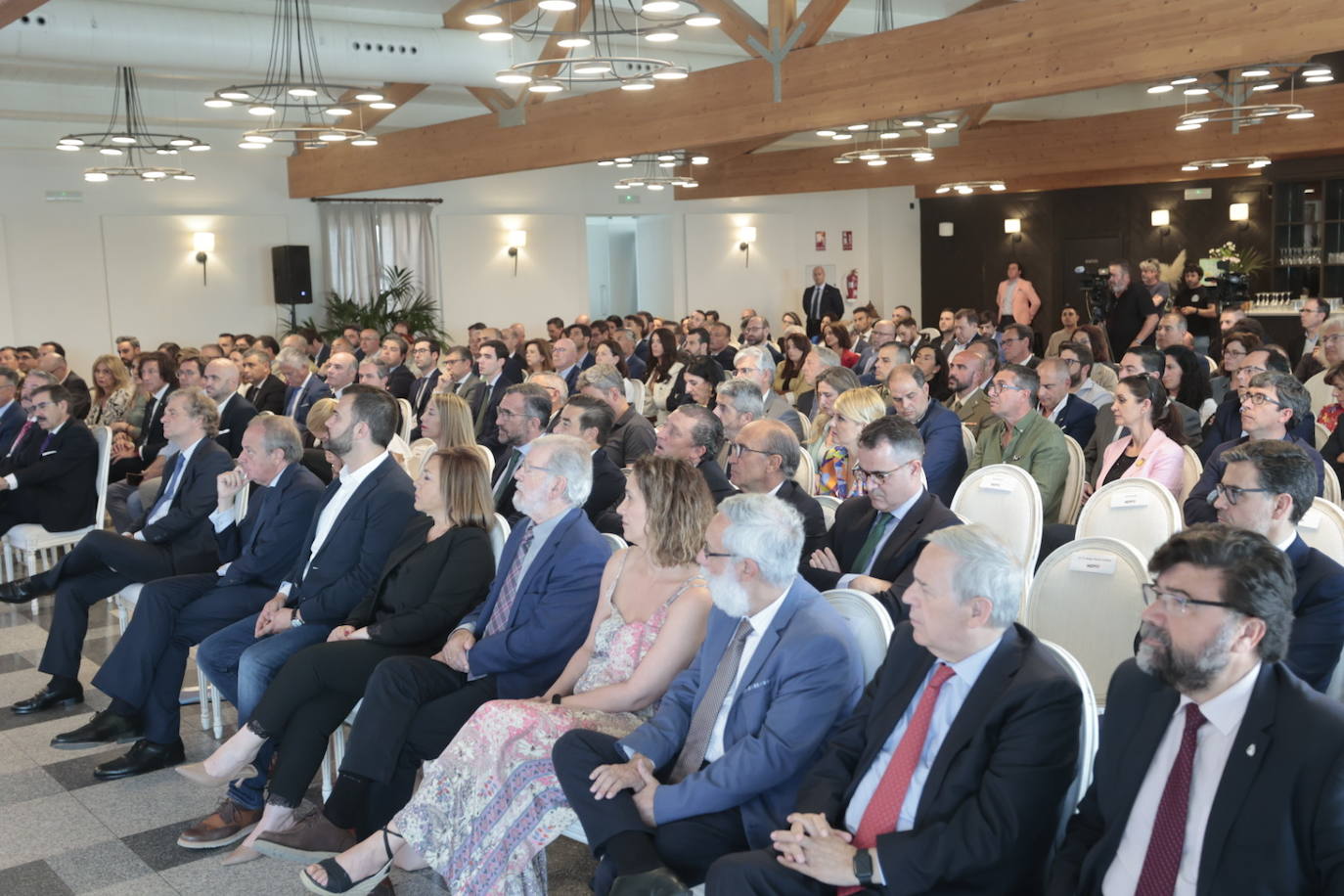 El ciclo &#039;90 años de HOY&#039; continúa con la participación de Antonio Garamendi