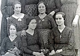 Año 1937. Empleadas de la imprenta que editaba el método 'Rayas'.