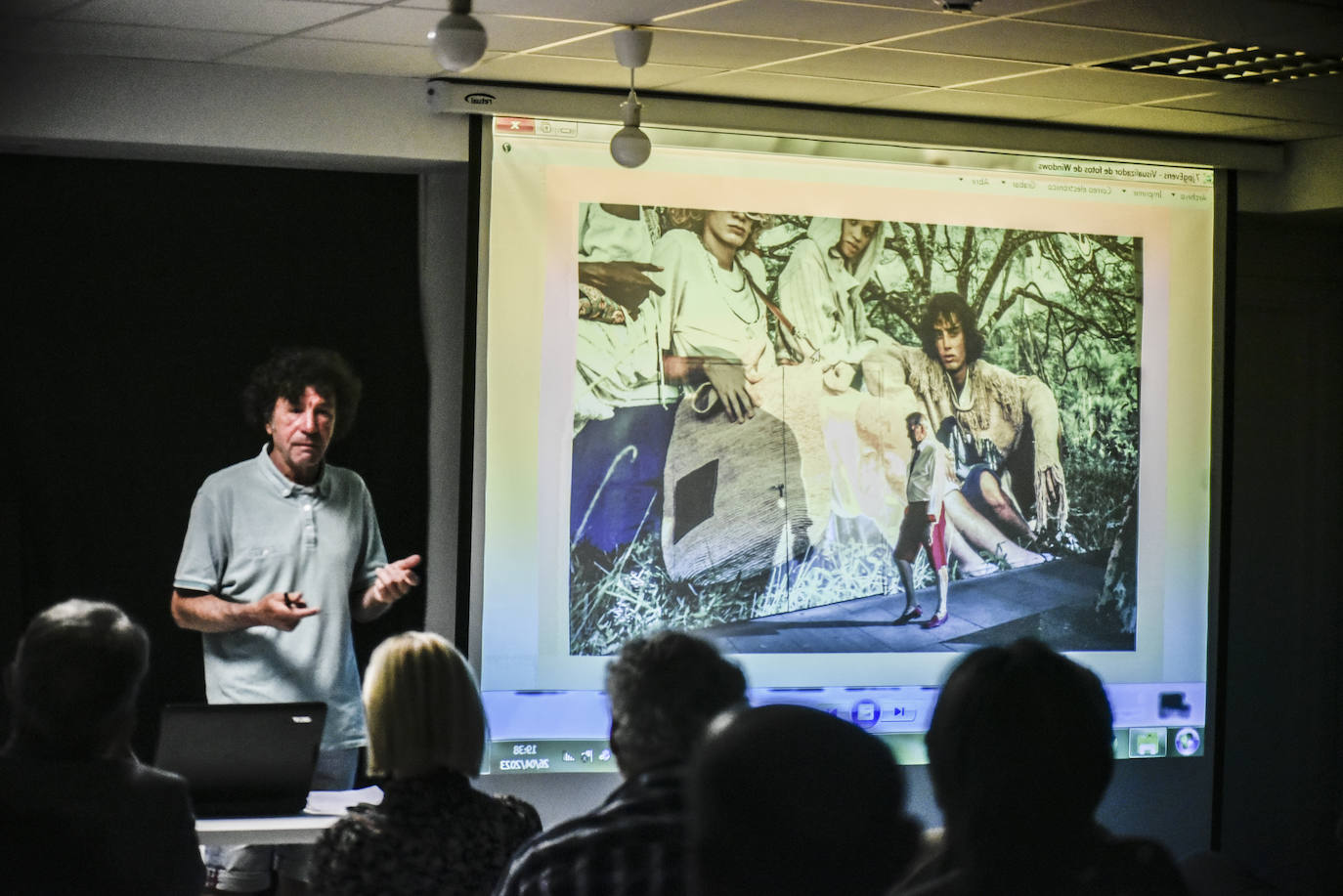 Genín Andrada en la presentación de su libro. 