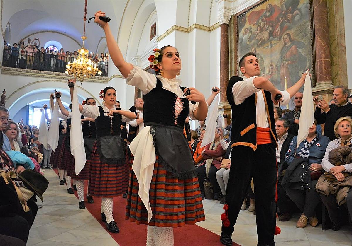 El grupo Los Jateros exige una disculpa a El Redoble por los cambios en el fandango