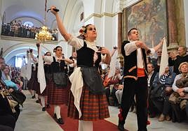 Los Jateros interpretan el Fandango en el santuario de la Virgen de los Remedios