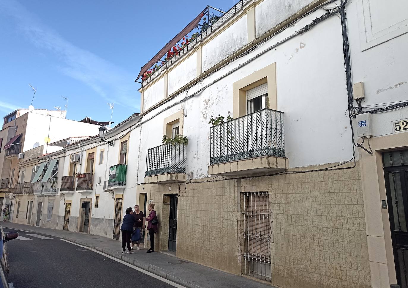 Número 54 de la calle Barrionuevo, en donde estaba la redacción y administración de 'Zurra-Tontainas'.