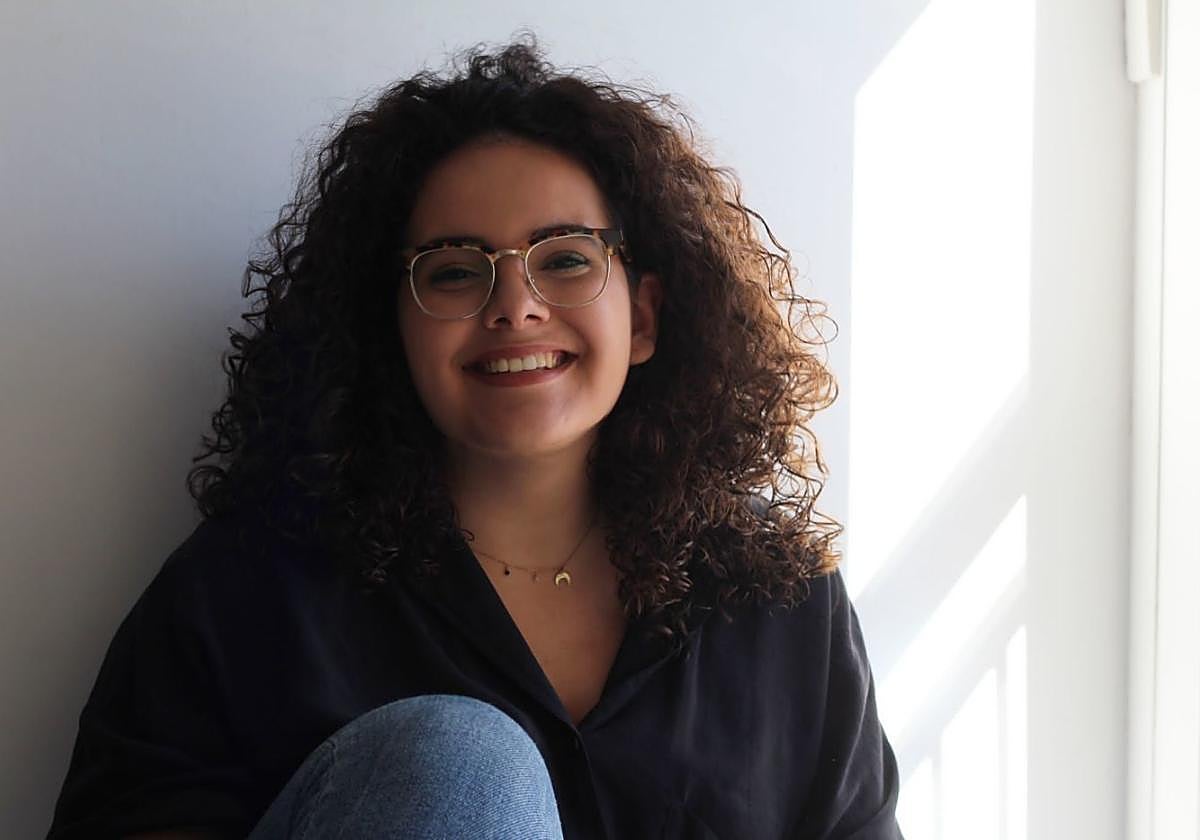 Inma Rubiales tiene ahora 21 años y sigue estudiando mientras gira y escribe.