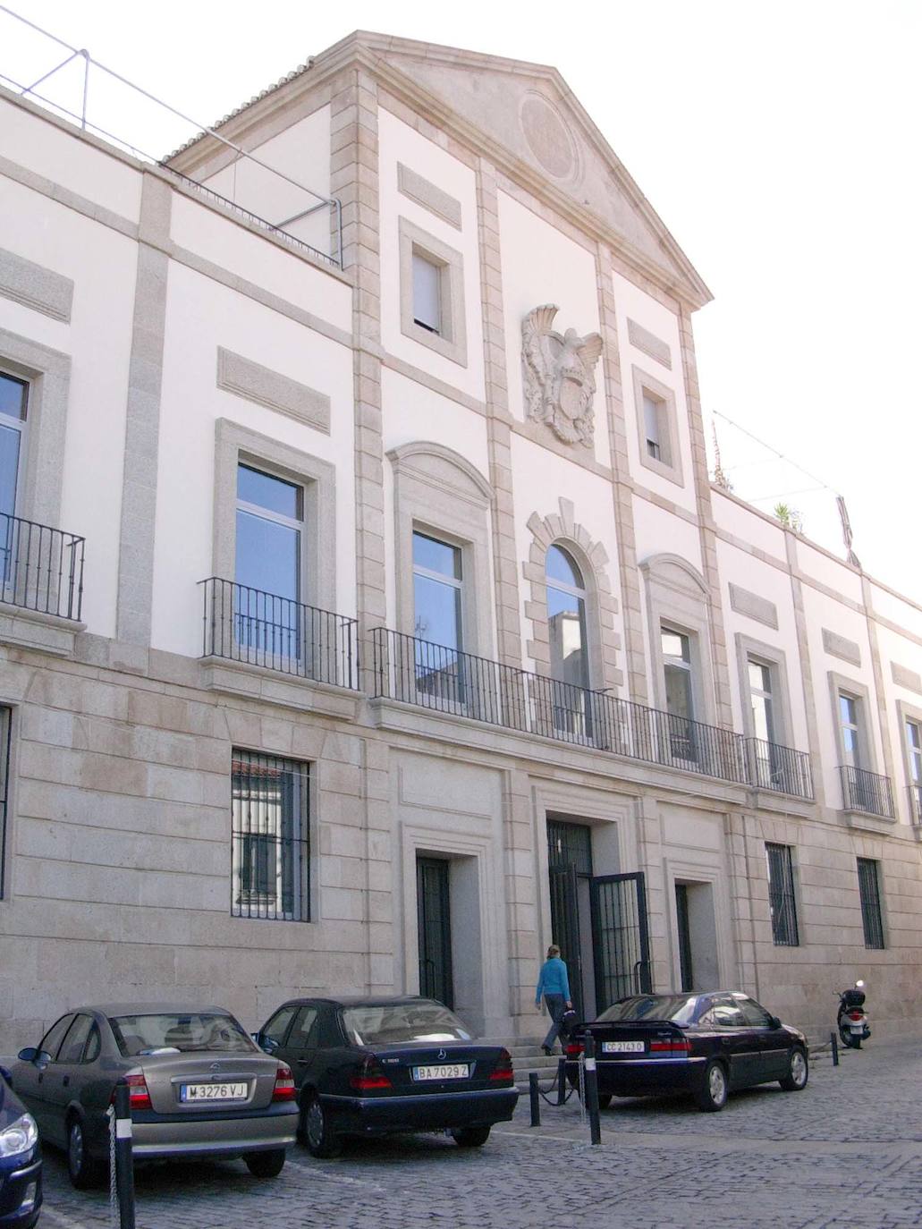 El juicio por violación se celebró en el Palacio de Justicia de Cáceres, en la Audiencia Provincial, el 17 de septiembre de 1986.