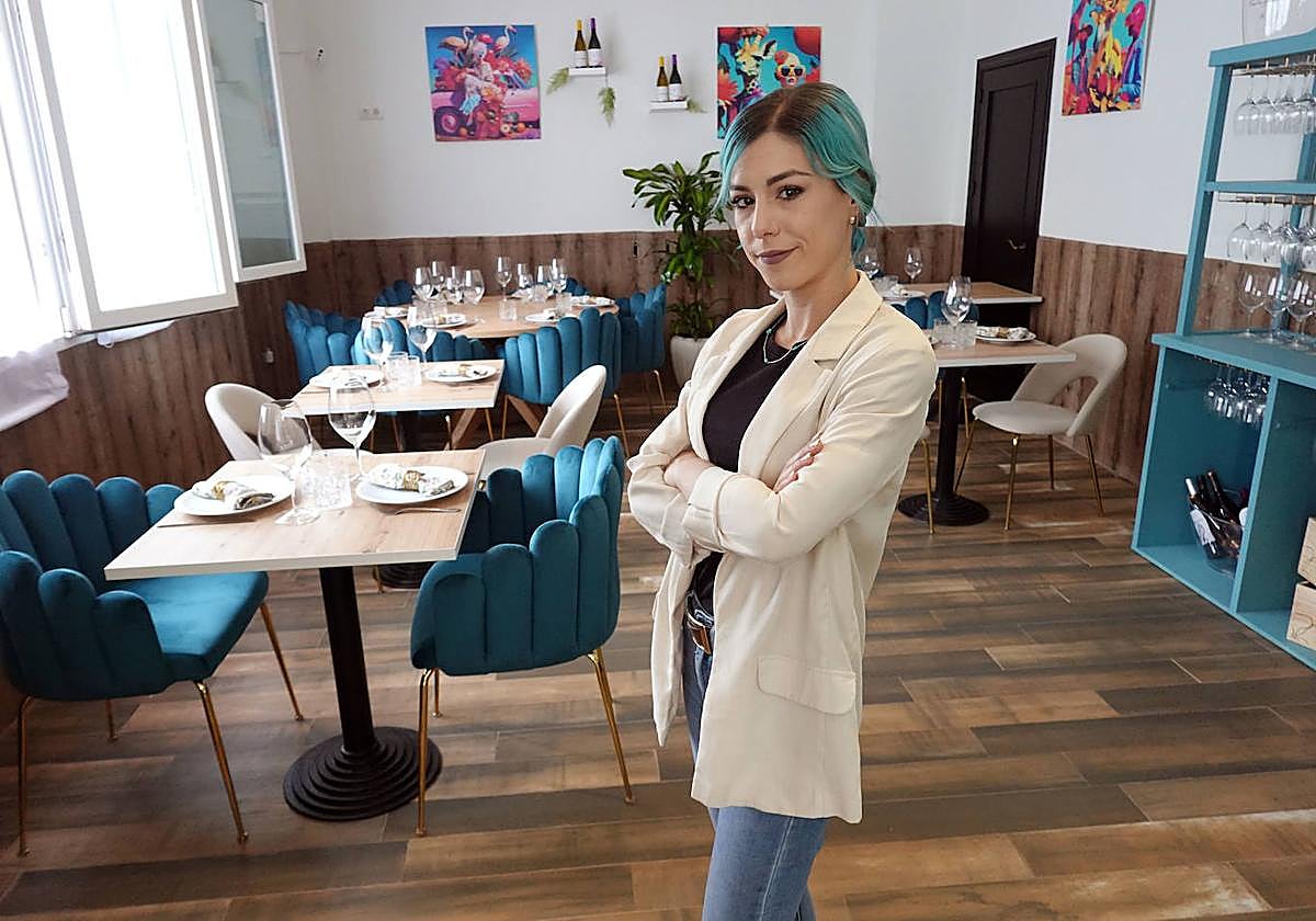 Jara Conde es una de las propietarias de este recién abierto 'bar de vinos'.