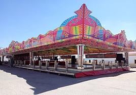 Los coches chocantes de Julio Naranjo son una de las atracciones que llegan antes al pueblo y de las más esperadas en la feria.