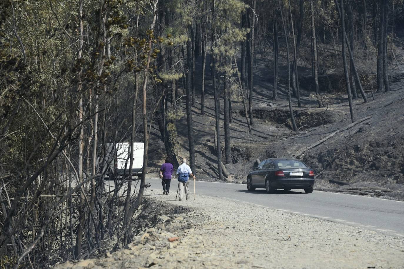 El incendio en Hurdes y Sierra de Gata, en imágenes (IV)