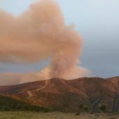 Los trabajos en el incendio del norte de la región se centran este sábado en la zona noreste de Ovejuela