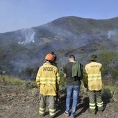 El fuego afecta al entorno de algunos de los paisajes hurdanos más valiosos