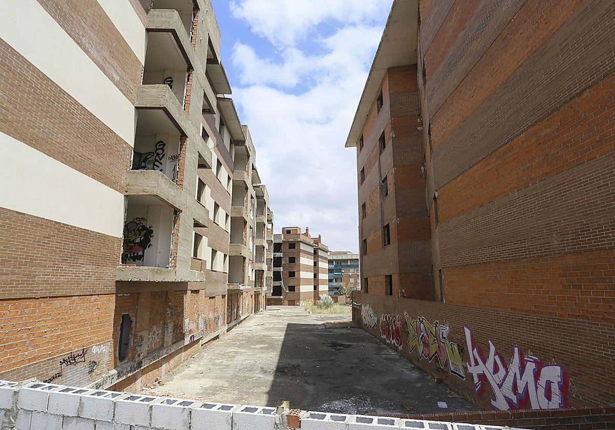 Promoción de viviendas sin terminar en Mérida.